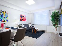 SKY9 Apartments City Center