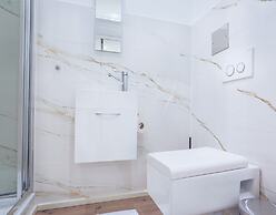 SKY9 Apartments City Center