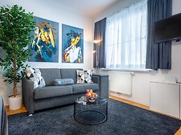 SKY9 Apartments City Center