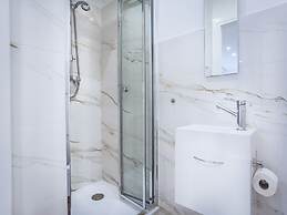 SKY9 Apartments City Center