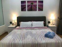 KL Gateway Luxury Apartment