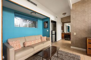 The Monkey Tree by AvantStay – Mid-Century Modern Oasis with Pool