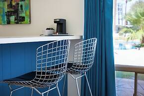 The Monkey Tree by AvantStay – Mid-Century Modern Oasis with Pool