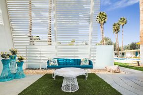 The Monkey Tree by AvantStay – Mid-Century Modern Oasis with Pool