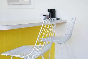 The Monkey Tree by AvantStay – Mid-Century Modern Oasis with Pool