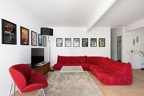 The Monkey Tree by AvantStay – Mid-Century Modern Oasis with Pool