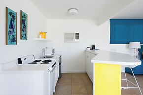 The Monkey Tree by AvantStay – Mid-Century Modern Oasis with Pool