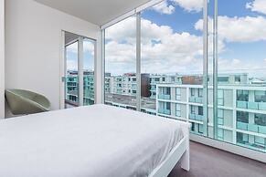 Vibrant Viaduct Harbour