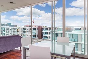 Vibrant Viaduct Harbour