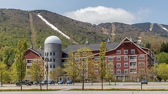 41 Summit Condo Near Mountain Shuttle by RedAwning