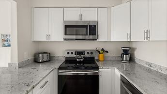 41 Summit Condo Near Mountain Shuttle by RedAwning