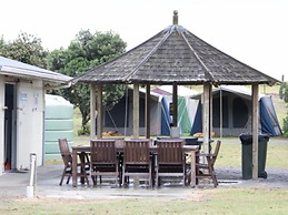 Mahia Beach Motel and Holiday Park