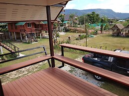 Thong Hug House Resort