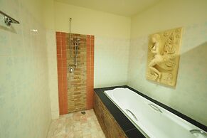 Amorn Sukhothai Hotel