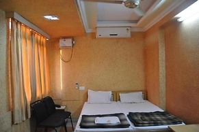 Hotel Rajdhani Plaza