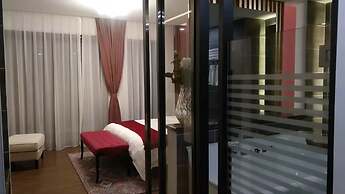 Z-up Boutique Hotel