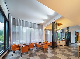 Leading Men Hotel