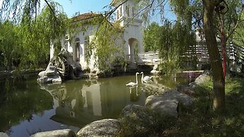 Atlant Holiday Village