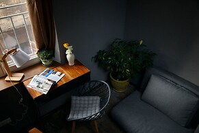 Mezzanine Hotel