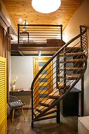 Mezzanine Hotel
