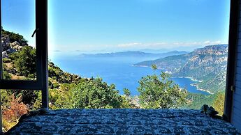 Yediburunlar Lighthouse Boutique Hotel & Restaurant