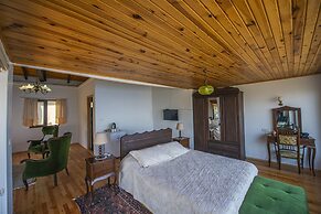 Yediburunlar Lighthouse Boutique Hotel & Restaurant