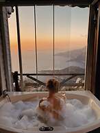 Yediburunlar Lighthouse Boutique Hotel & Restaurant