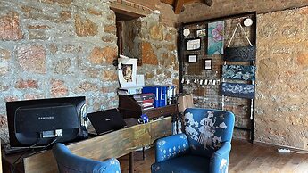 Yediburunlar Lighthouse Boutique Hotel & Restaurant