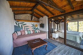 Yediburunlar Lighthouse Boutique Hotel & Restaurant