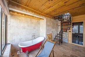 Yediburunlar Lighthouse Boutique Hotel & Restaurant