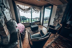 Yediburunlar Lighthouse Boutique Hotel & Restaurant