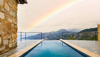 Yediburunlar Lighthouse Boutique Hotel & Restaurant