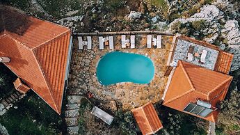 Yediburunlar Lighthouse Boutique Hotel & Restaurant