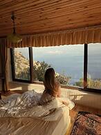 Yediburunlar Lighthouse Boutique Hotel & Restaurant