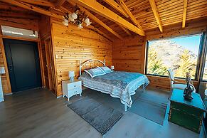 Yediburunlar Lighthouse Boutique Hotel & Restaurant