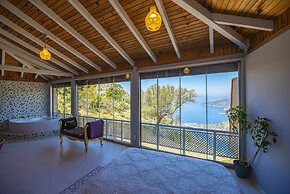 Yediburunlar Lighthouse Boutique Hotel & Restaurant