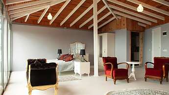 Yediburunlar Lighthouse Boutique Hotel & Restaurant