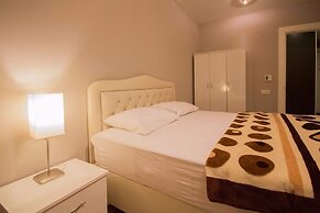 Koza Suites & Apartments