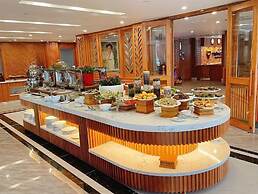 Tran Chau Beach & Resort