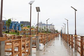 Tran Chau Beach & Resort