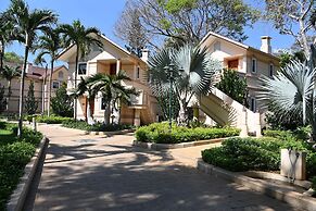 Tran Chau Beach & Resort