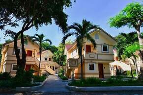 Tran Chau Beach & Resort