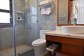 Tran Chau Beach & Resort