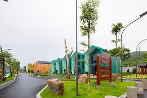 Tran Chau Beach & Resort