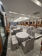 Tran Chau Beach & Resort