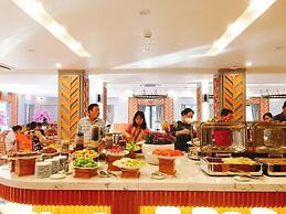 Tran Chau Beach & Resort