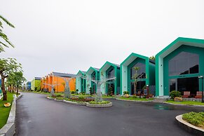 Tran Chau Beach & Resort