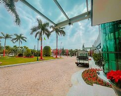 Tran Chau Beach & Resort