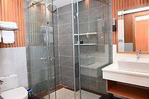 Tran Chau Beach & Resort