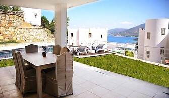 Villa Sandra Torba - 5 Bedrooms